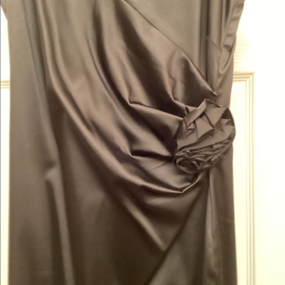 Sexy lbd - Picture 3 of 3